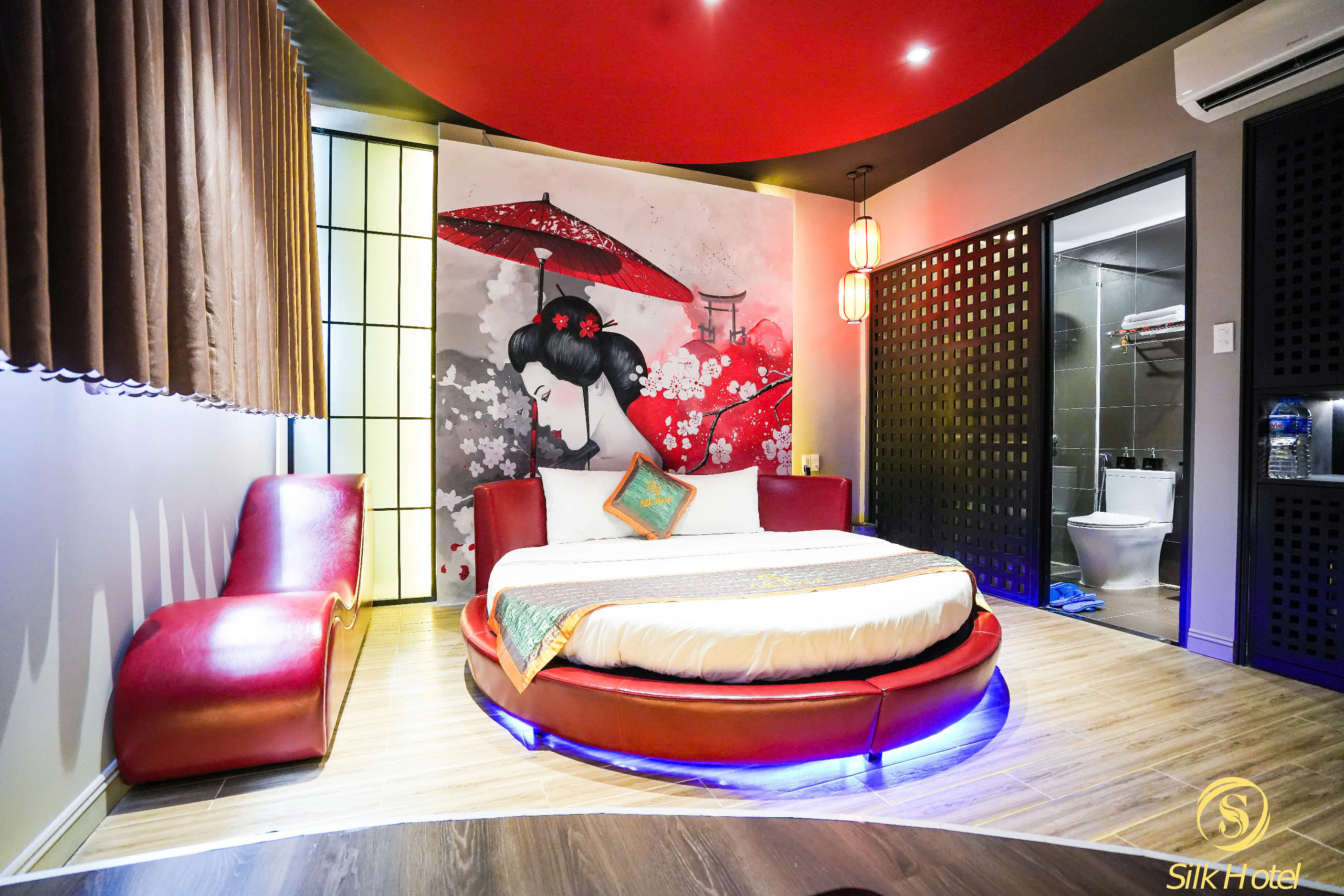 Love Room BD 6